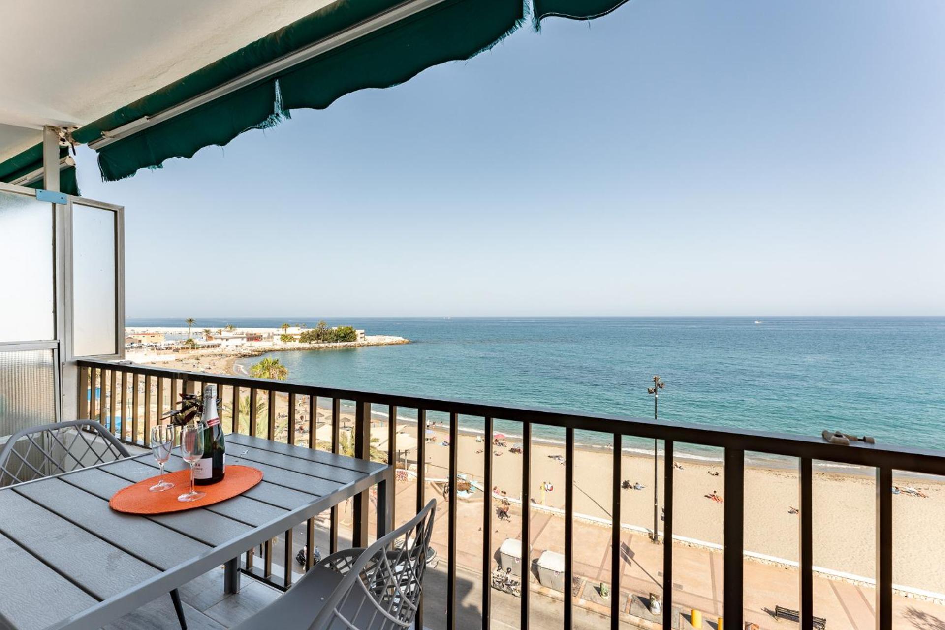 Malagasuite Golden Views Fuengirola Exterior photo